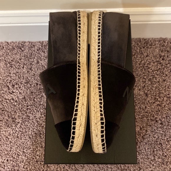 CHANEL Velvet Espadrilles / Flats - Picture 2 of 7